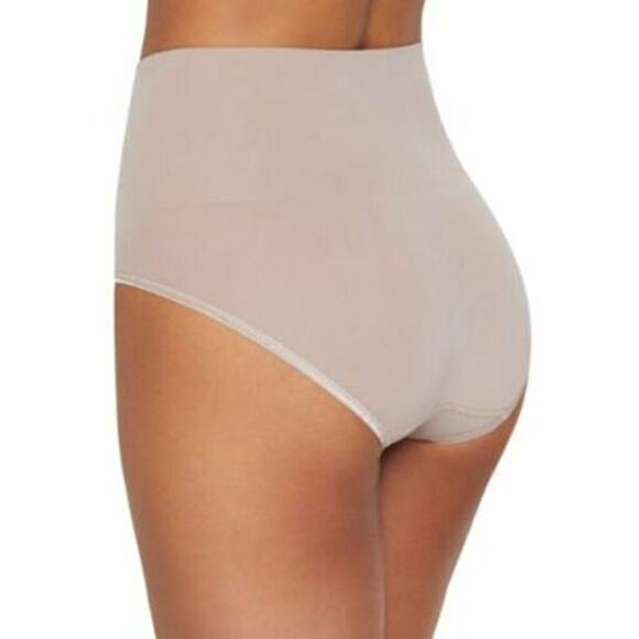 Yummie Women's Ultralight Seamless Brief Shapewear Color: Bark Size: M/L NEW - Picture 3 of 3